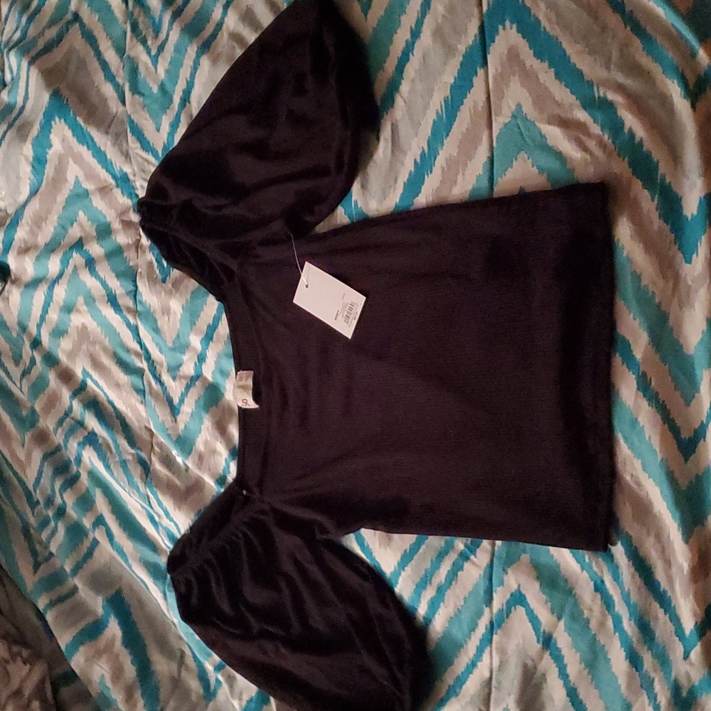 Cute black shirt 👕